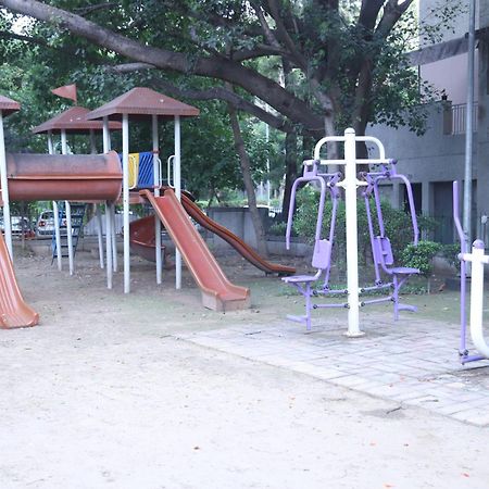 Divine India Service Apartment 3Bhk,B57 Sarita Vihar,Apollo Nuova Delhi Esterno foto