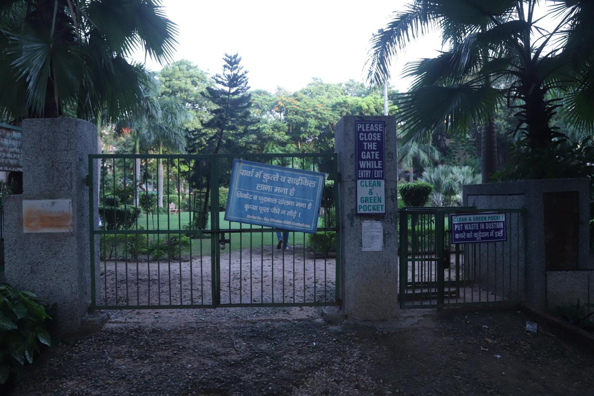 Divine India Service Apartment 3Bhk,B57 Sarita Vihar,Apollo Nuova Delhi Esterno foto