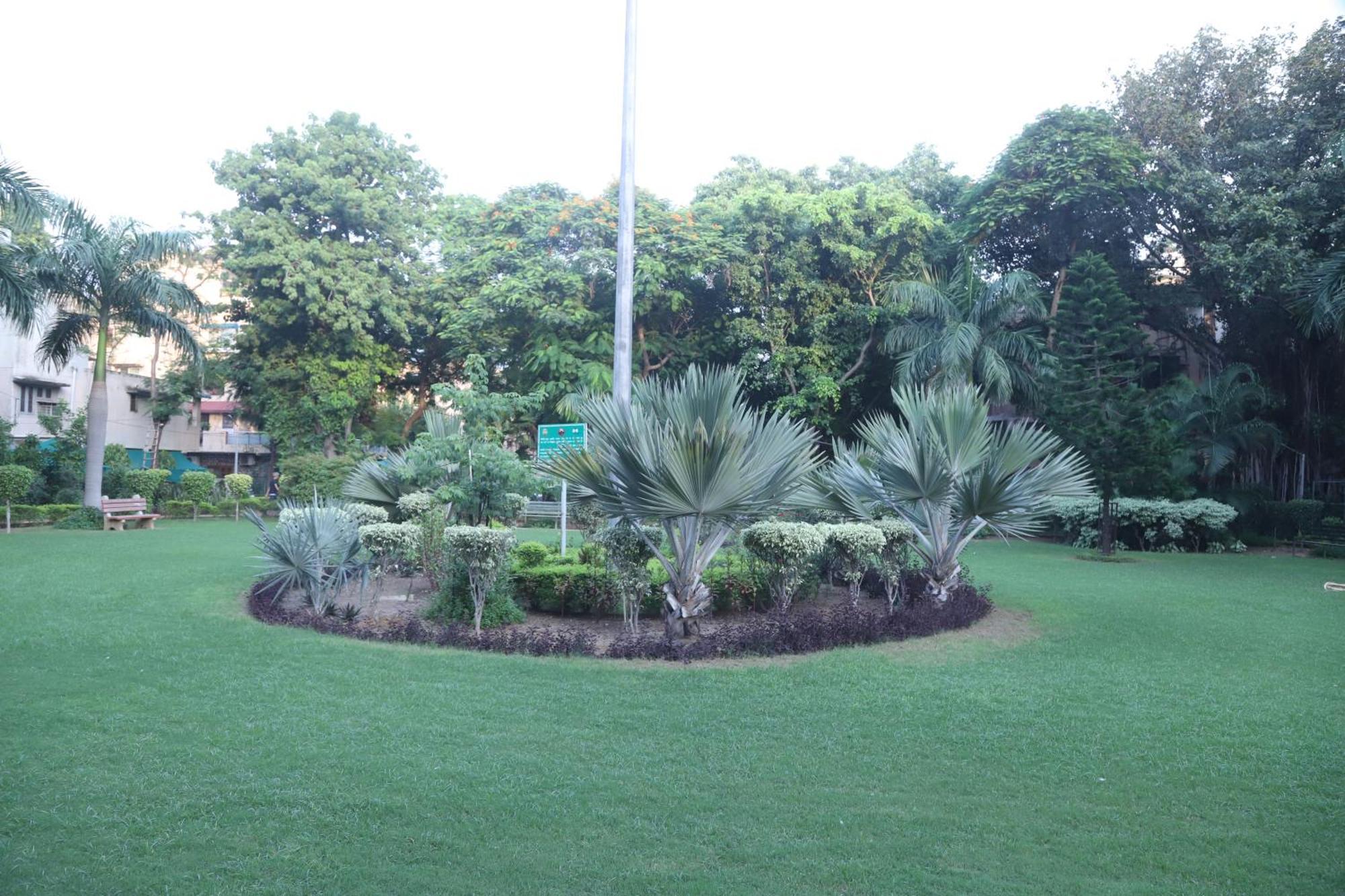 Divine India Service Apartment 3Bhk,B57 Sarita Vihar,Apollo Nuova Delhi Esterno foto