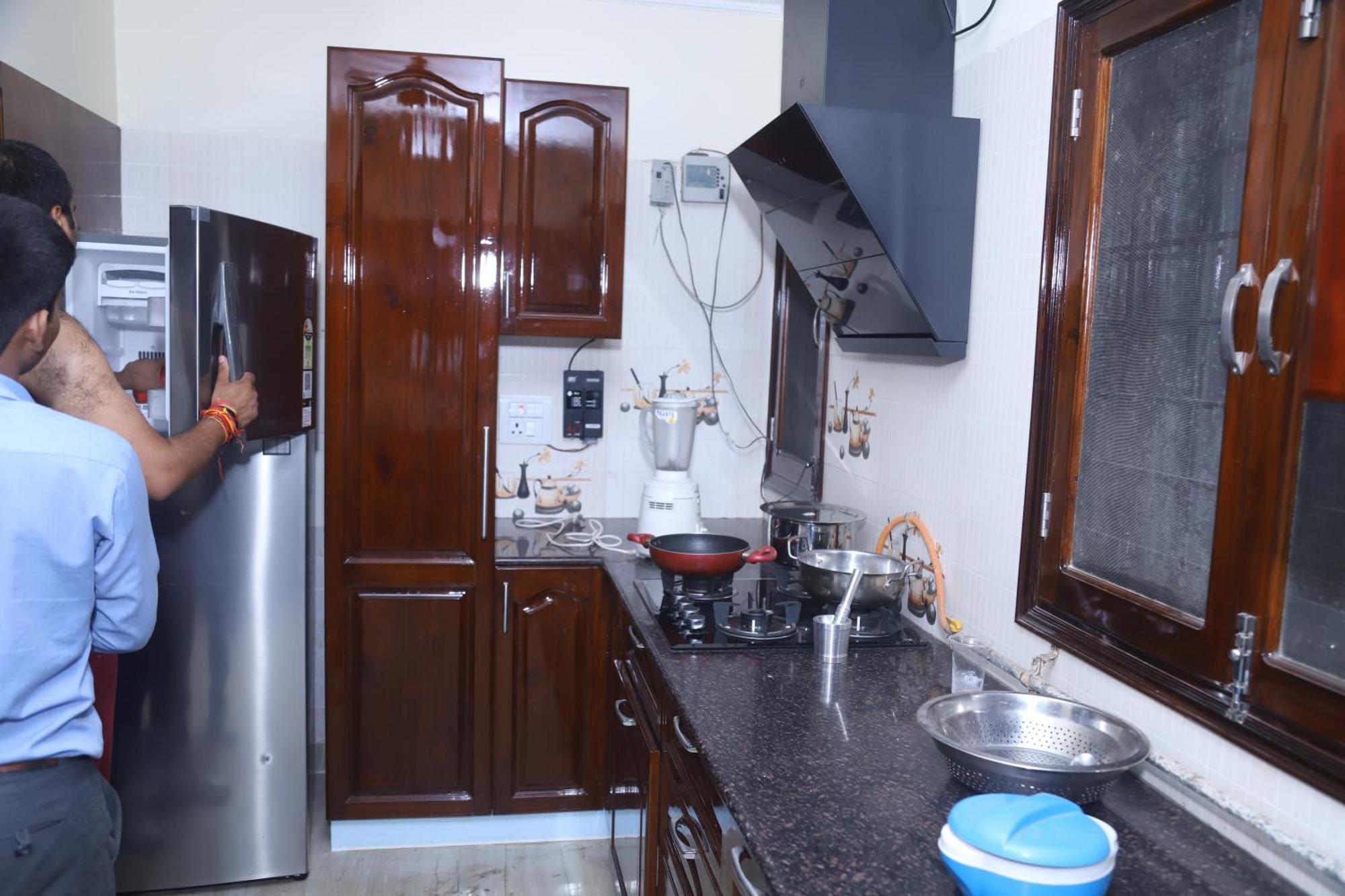 Divine India Service Apartment 3Bhk,B57 Sarita Vihar,Apollo Nuova Delhi Esterno foto