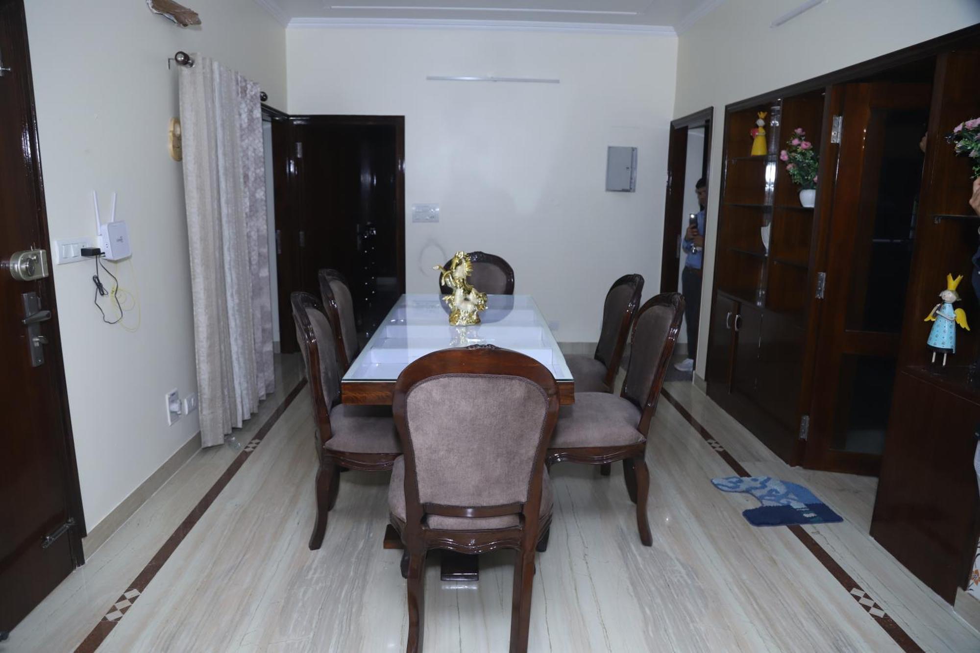 Divine India Service Apartment 3Bhk,B57 Sarita Vihar,Apollo Nuova Delhi Esterno foto
