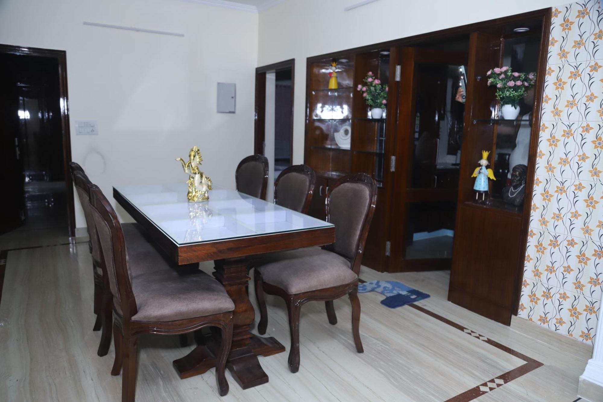 Divine India Service Apartment 3Bhk,B57 Sarita Vihar,Apollo Nuova Delhi Esterno foto