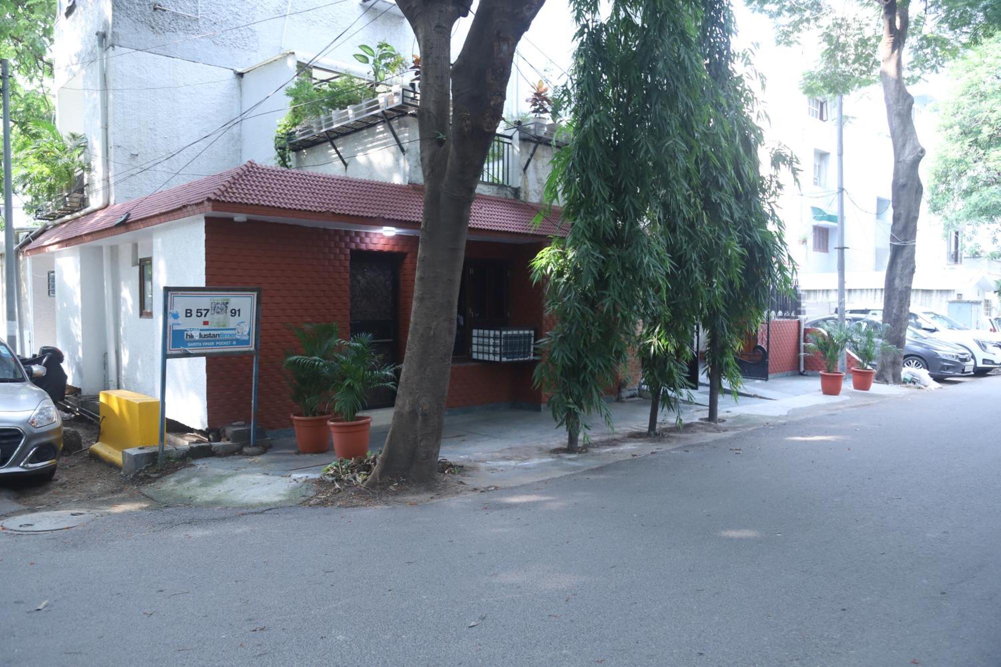 Divine India Service Apartment 3Bhk,B57 Sarita Vihar,Apollo Nuova Delhi Esterno foto