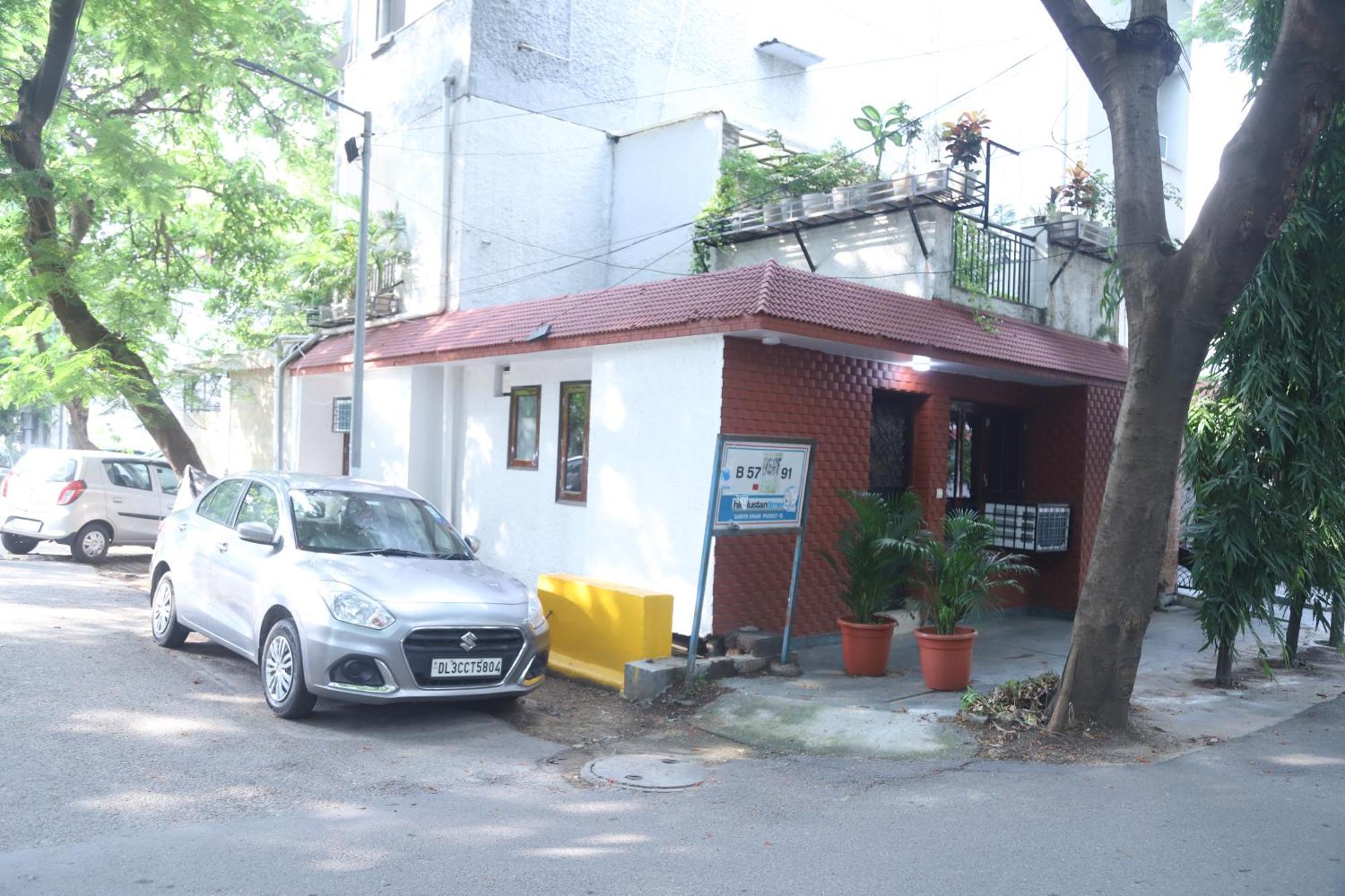 Divine India Service Apartment 3Bhk,B57 Sarita Vihar,Apollo Nuova Delhi Esterno foto