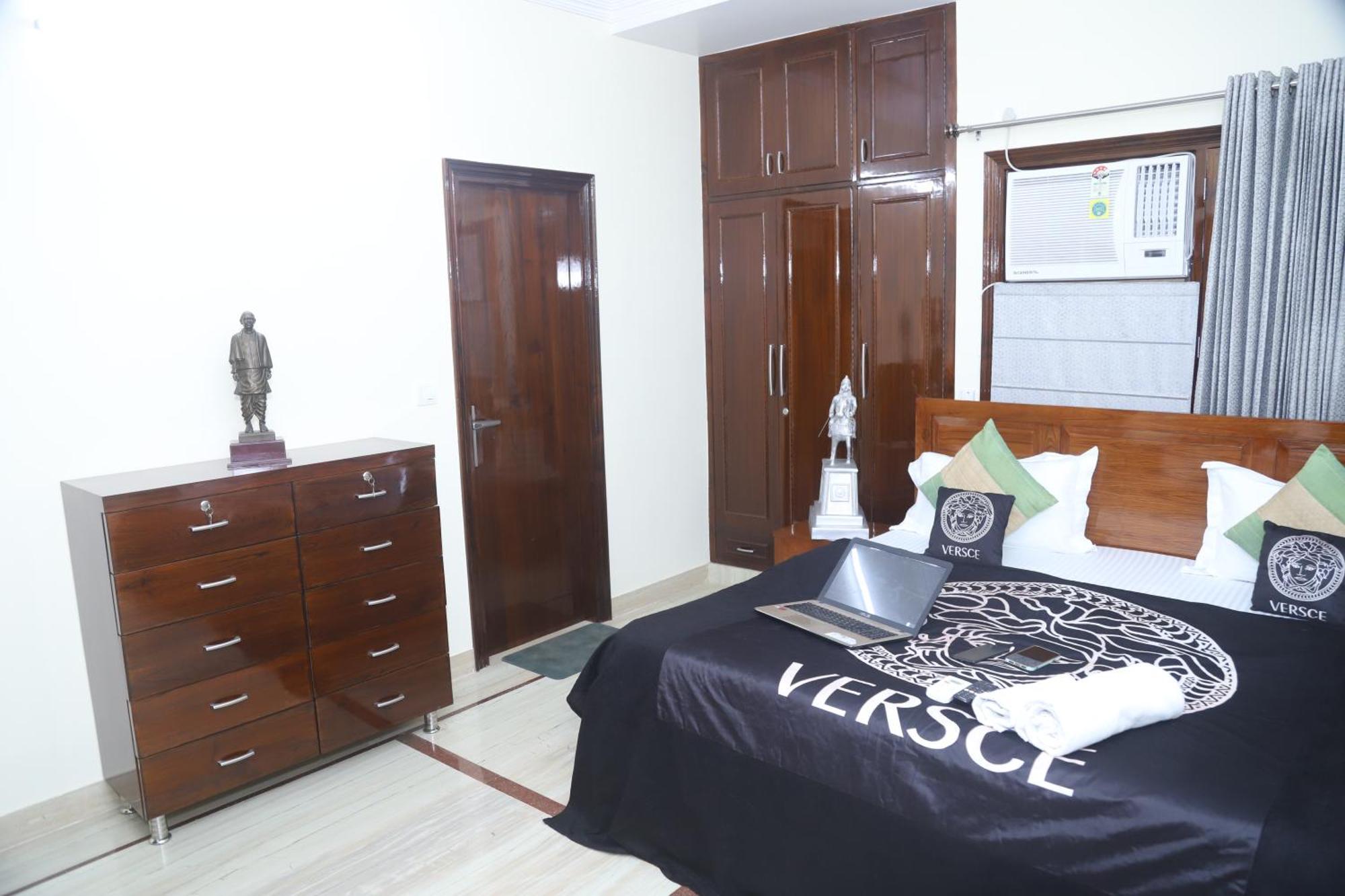 Divine India Service Apartment 3Bhk,B57 Sarita Vihar,Apollo Nuova Delhi Esterno foto