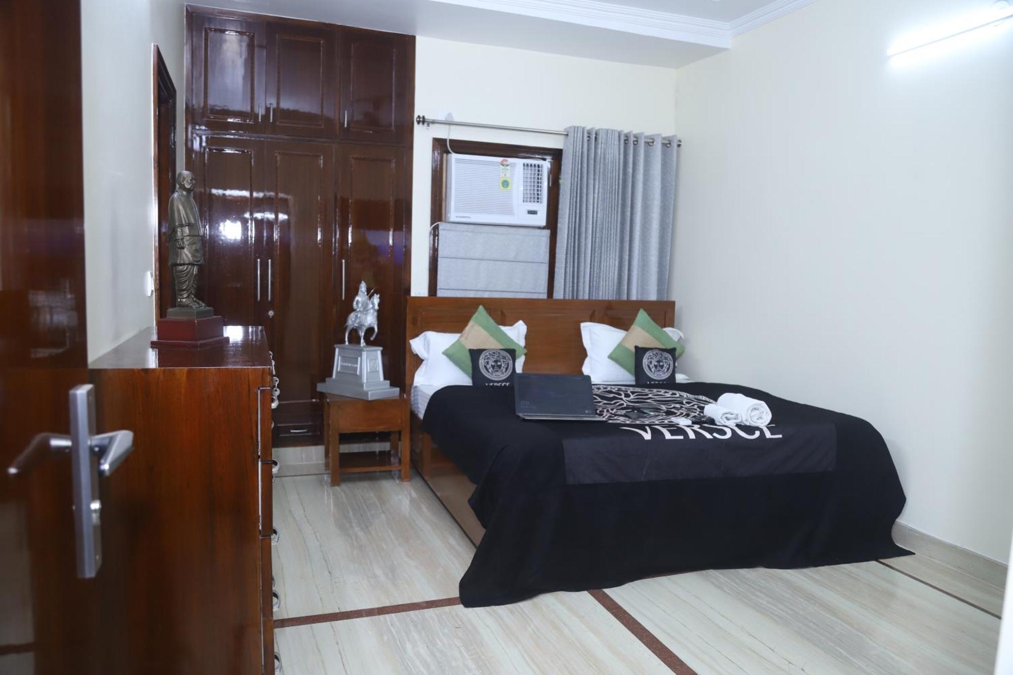 Divine India Service Apartment 3Bhk,B57 Sarita Vihar,Apollo Nuova Delhi Esterno foto