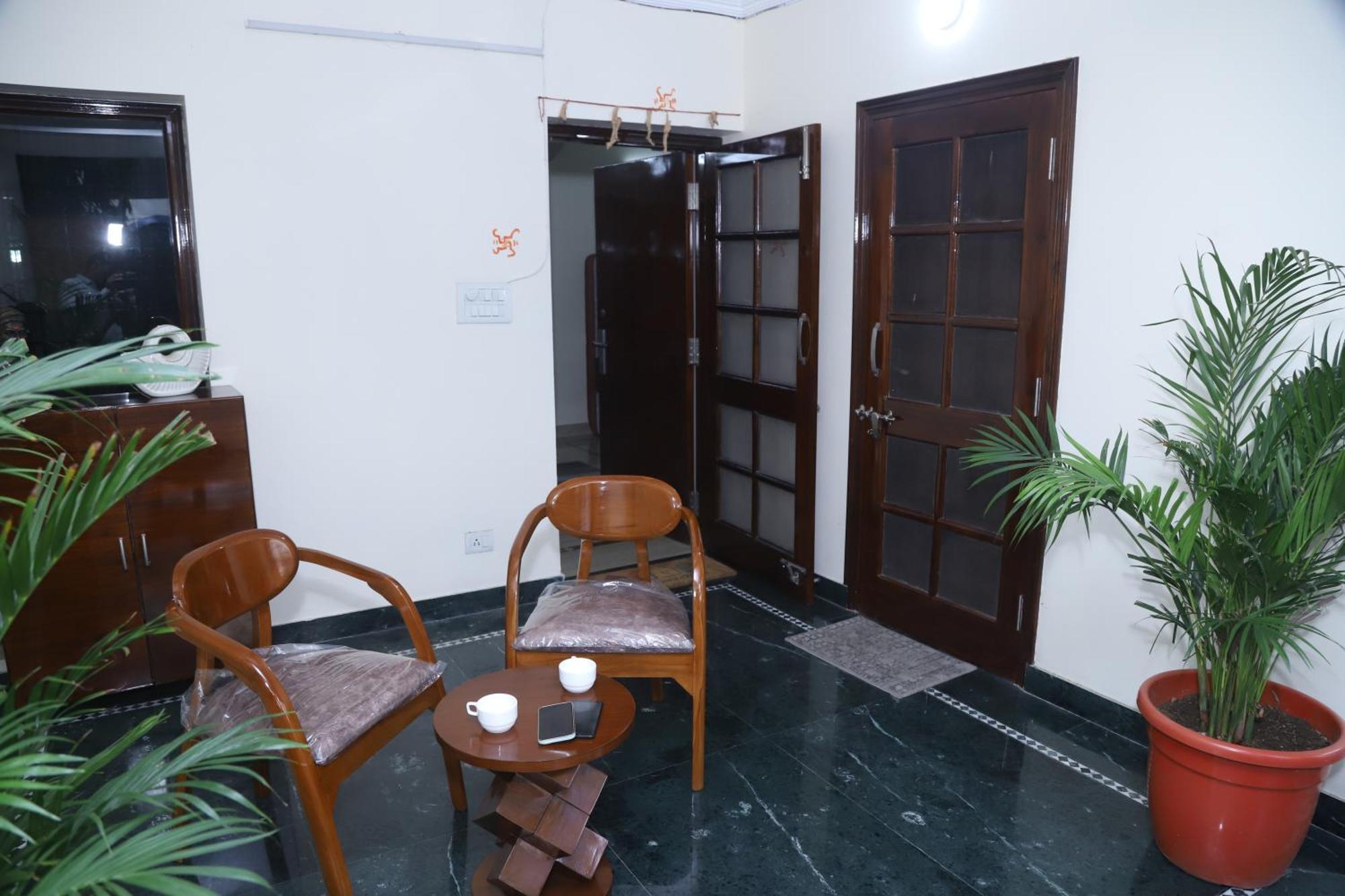Divine India Service Apartment 3Bhk,B57 Sarita Vihar,Apollo Nuova Delhi Esterno foto